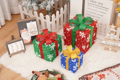 Christmas light box, LED light foldable decoration indoor and outdoor, Christmas light box gift decoration indoor and outdoor garden (Style: Three color snowflakes)